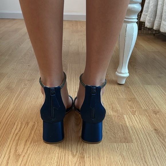 1010- Badgley Mischka Heels Women’s Sandals Size 7.5 NWT - Picture 5 of 16